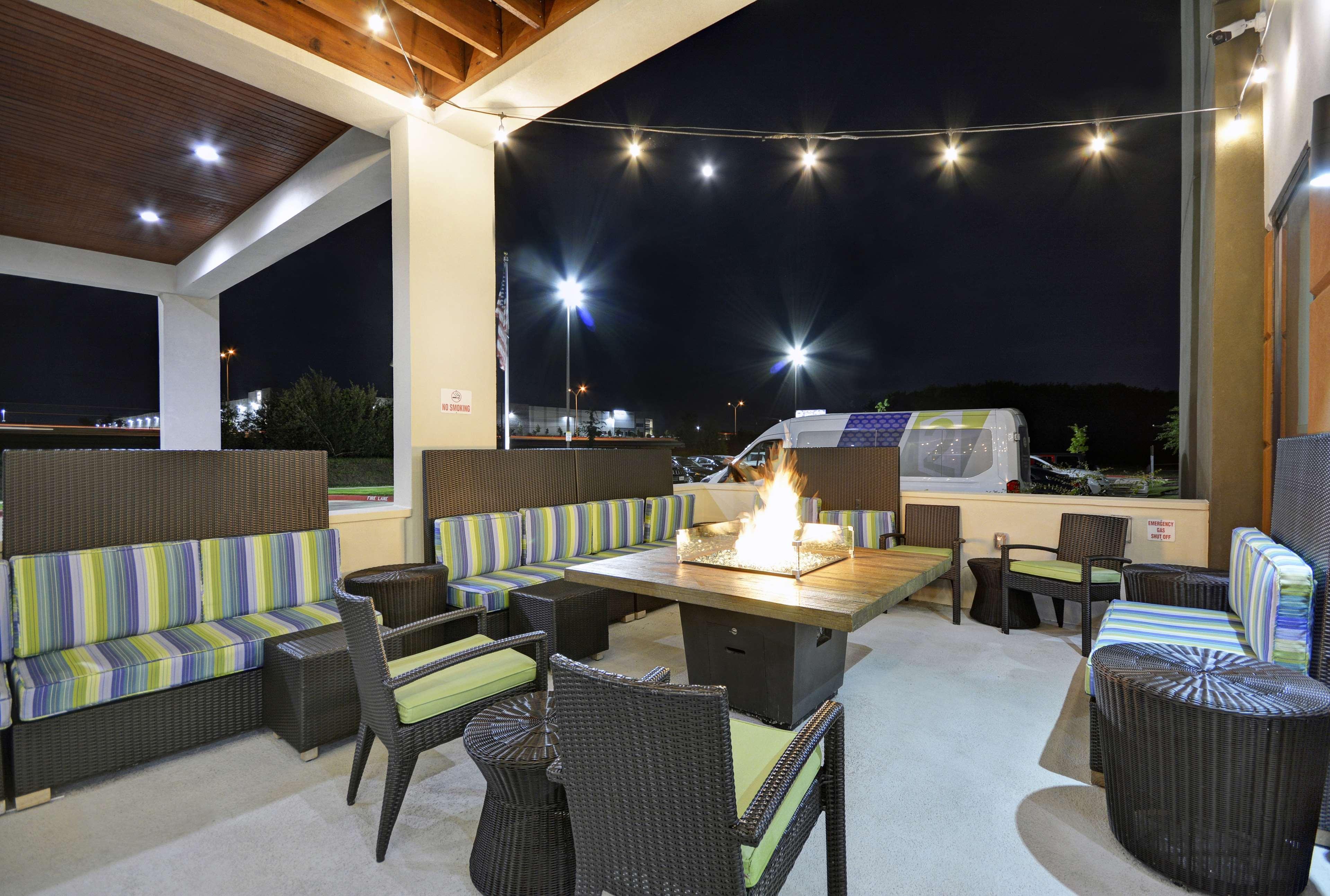Home2 Suites By Hilton Dallas Desoto Exterior foto